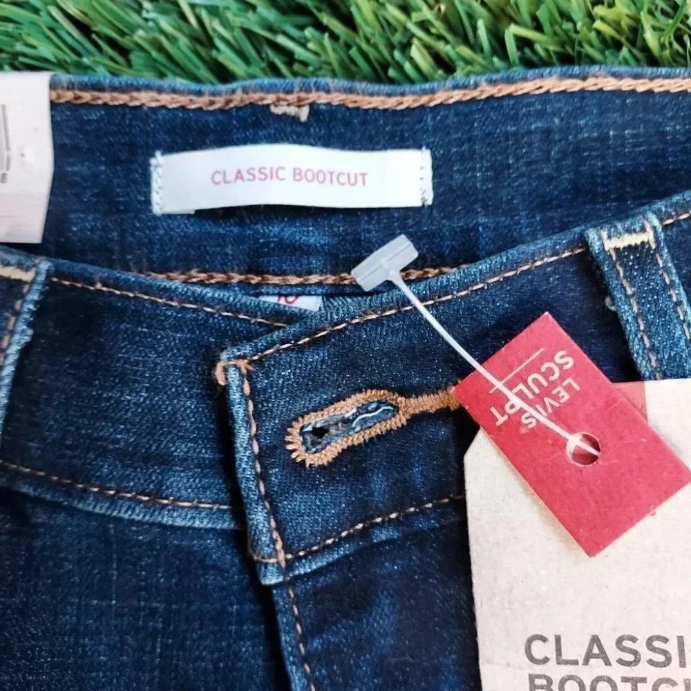Levis Classic Bootcut Levi's Sculpt Size 10 Mid-Rise Womens - Picture 15 of 16